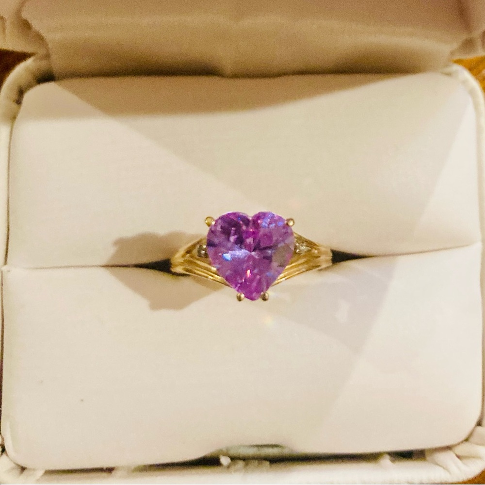 Amethyst February birthstone gold ring
